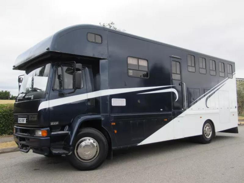 15-673-17 Ton DAF 55 Coach built by Highbarn coach builders. Stalled for 5. Smart luxury living. Sleeping for 4. Toilet and shower.. VERY SMART TRUCK!